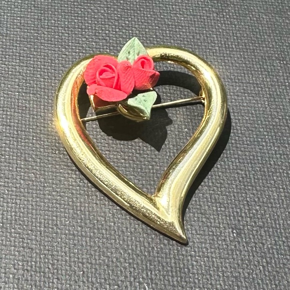 Jewelry - Gold Heart Brooch with porcelain Red Rose brooch